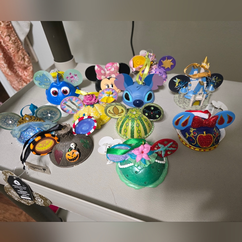 COPY - Lot disney collector hat ornaments